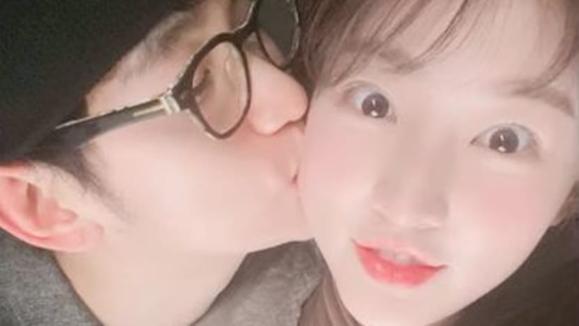 Surat cinta dan foto cium pipi mendiang Kim Sae-ron viral, Kim Soo-hyun siap buka suara pekan depan Surat cinta dan foto cium pipi mendiang Kim Sae-ron viral, Kim Soo-hyun siap buka suara pekan depan