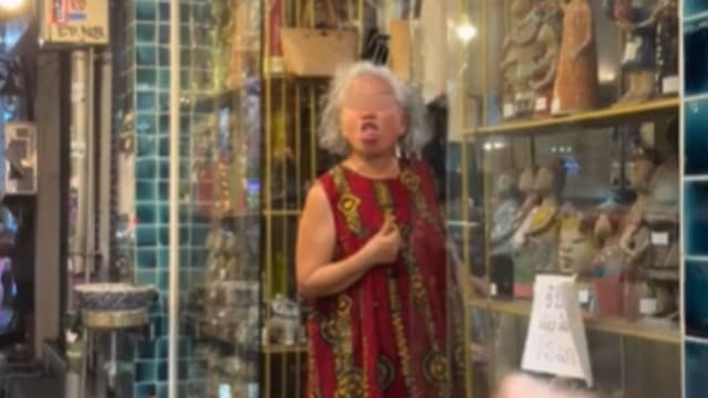 挤眉弄眼吐舌头 泰国店主涉歧视中国游客