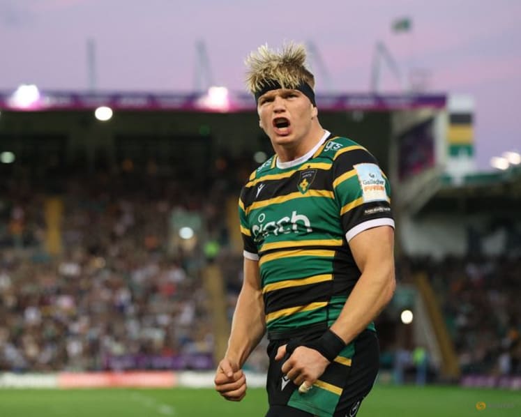 Pollock on the bench again for England against Argentina