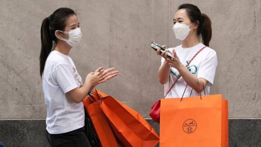 Penjualan Hermes jatuh 42% setelah cawangan merata dunia ditutup angkara COVID-19 Penjualan Hermes jatuh 42% setelah cawangan merata dunia ditutup angkara COVID-19