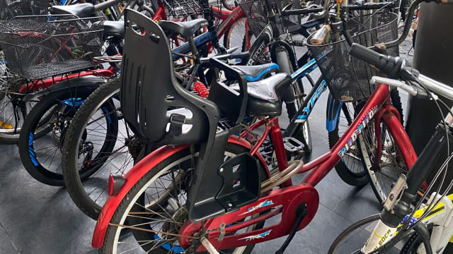 理解问答：义顺纳福城走廊停满脚踏车