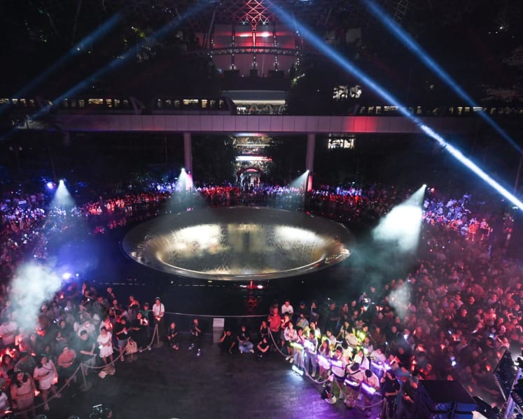Over 1,200 fans attended Changi Airport’s SG60 Homecoming Concert which had Stefanie Sun, Kit Chan and more