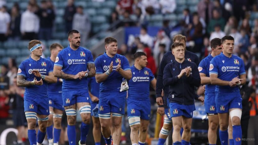 England hammer Italy 47-24 to stay in Six Nations title hunt England hammer Italy 47-24 to stay in Six Nations title hunt