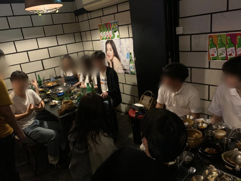 Enforcement officers found a large group of 12 people dining together at a food-and-beverage outlet in Tanjong Pagar. Enforcement officers found a large group of 12 people dining together at a food-and-beverage outlet in Tanjong Pagar.