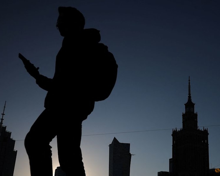 Poland plans to ban mobile phone use by under-16s in schools