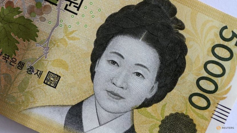 South Korean won hits 15-year low as hawkish Fed, domestic politics weigh South Korean won hits 15-year low as hawkish Fed, domestic politics weigh