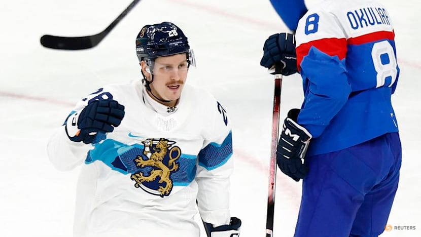 Ice hockey-Finland thump Slovakia to win men's bronze