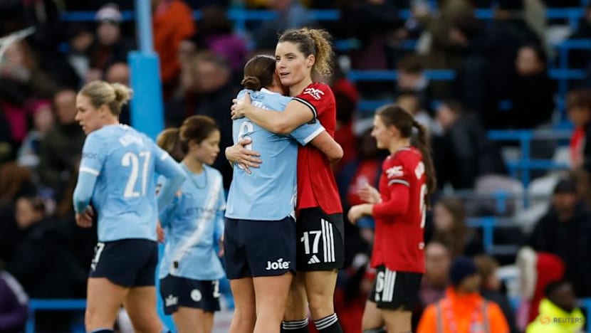 Man City beat Man United to go four points clear in WSL