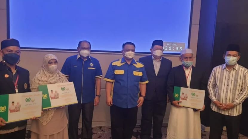 Phuket bakal jadi pusat perkembangan tulisan Jawi dan bahasa Melayu pertama di selatan Thailand Phuket bakal jadi pusat perkembangan tulisan Jawi dan bahasa Melayu pertama di selatan Thailand