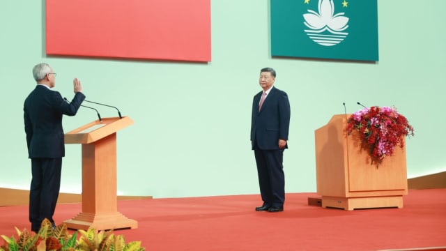 澳门特区第六届政府 在习近平见证下宣誓就职