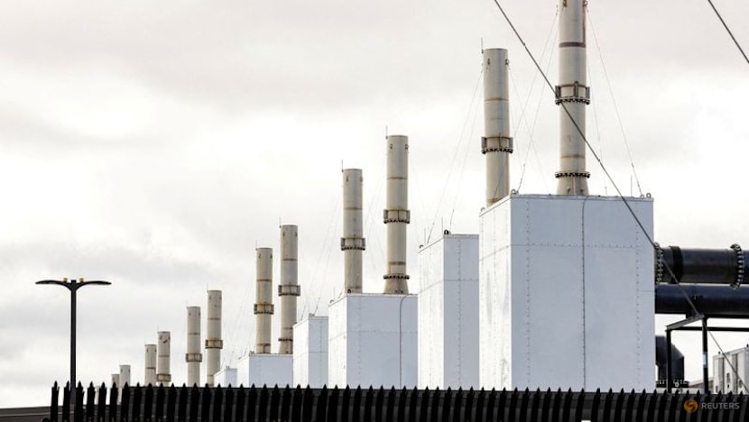 Maine legislature approves first US moratorium on big data centers