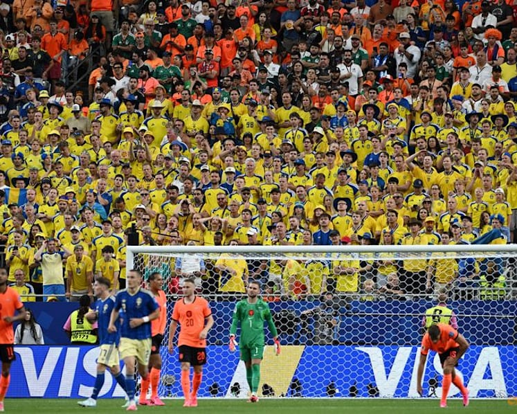 Sweden will learn from thrashing against Netherlands, coach says