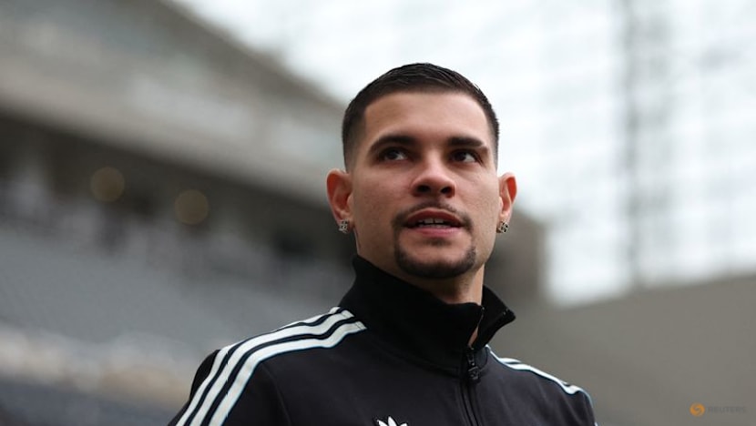 Man United move for Guimaraes as Real Madrid interest clouds talks