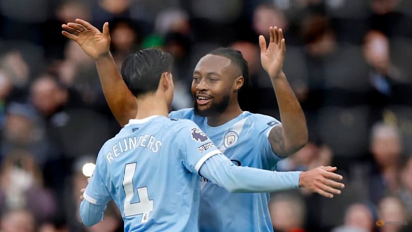 City newcomers Semenyo and Guehi shine in 2-0 win over Wolves