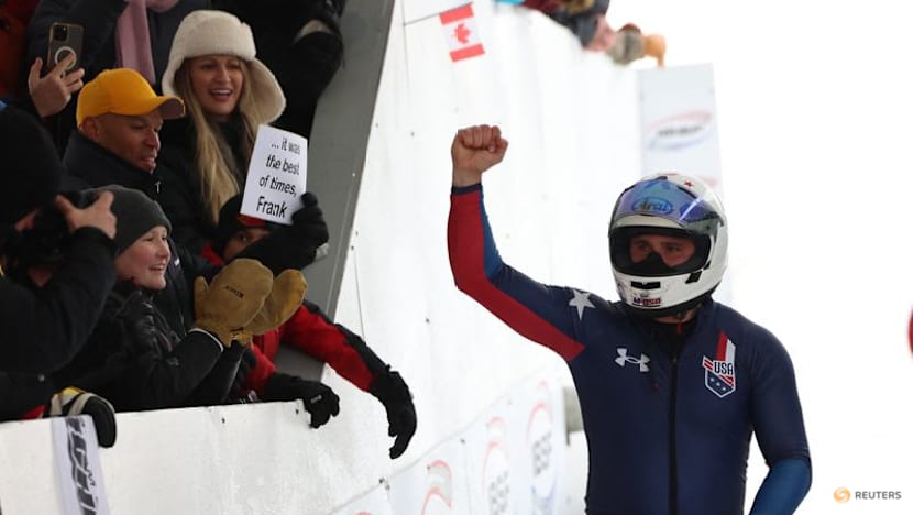 Speedskater Jackson, bobsledder Del Duca named US Opening Ceremony flag bearers