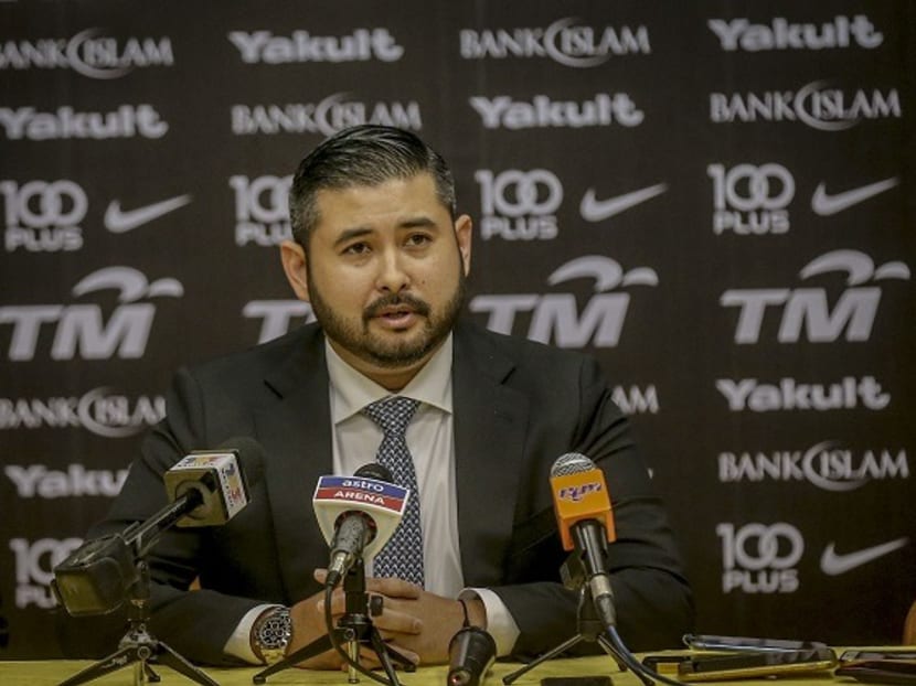 M'sians use traditional poetry to counter Johor prince's Instagram post