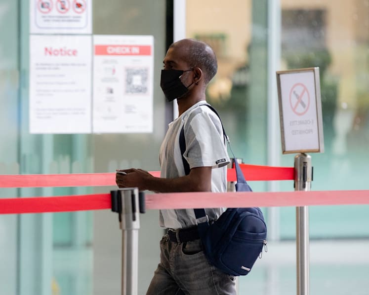 4 weeks’ jail, fine for man who followed woman on MRT train and exposed his genitals