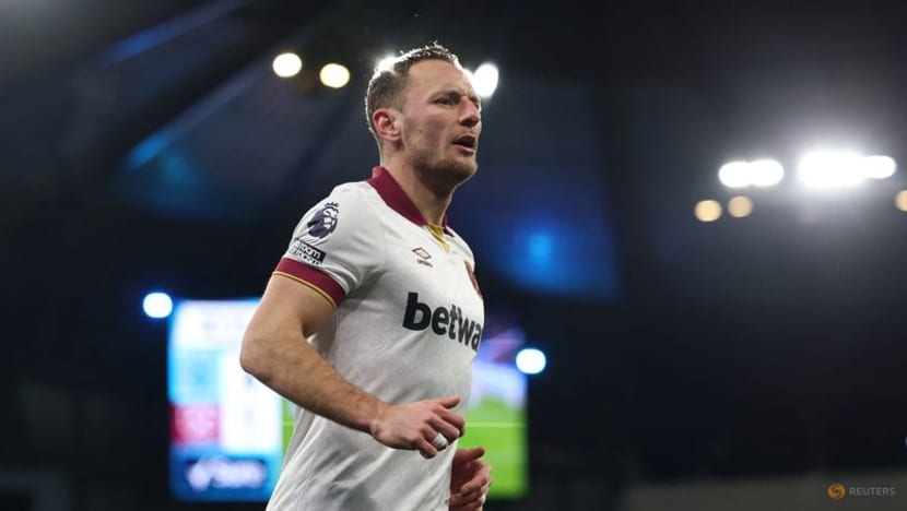 Cresswell, Fabianski, Coufal and Ings to leave West Ham as contracts expire