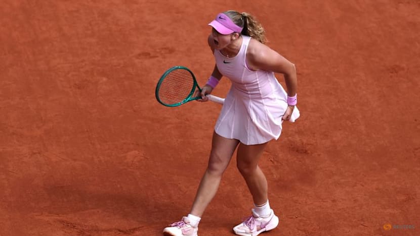 Andreeva dismisses Kostyuk to reach French Open final