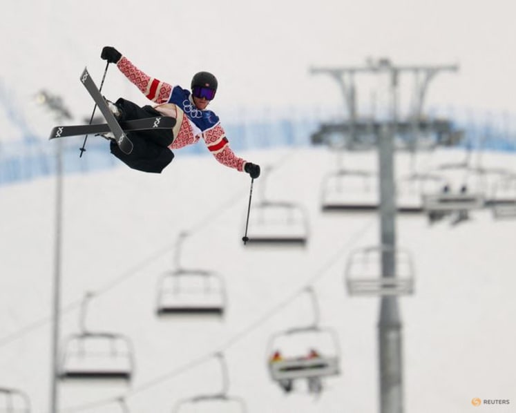 Freestyle-Norway's Ruud grabs gold in men's slopestyle as rivals stumble
