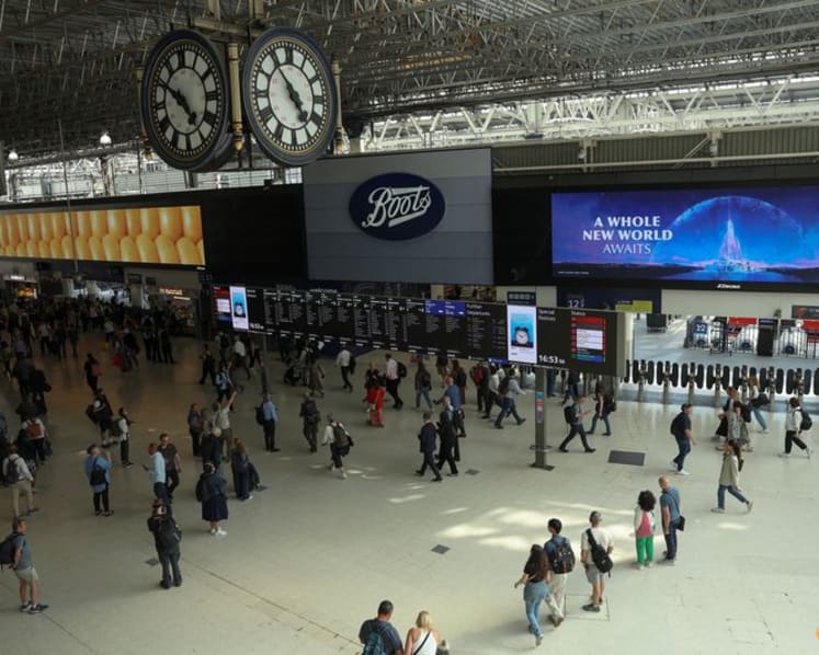 Indra signs $1.1 billion deal to manage London transport ticketing and control systems