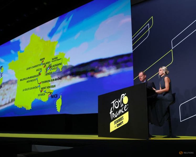 Montmartre finale for men's Tour de France and women to climb Mont Ventoux