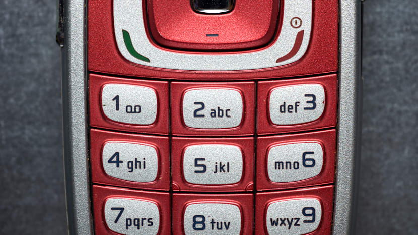 16 ஆண்டுக்குப் பிறகு கைக்கு வந்த கைத்தொலைபேசிகள்