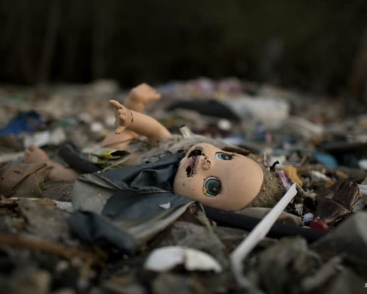 Commentary: Advertising toys to children is an environmental nightmare