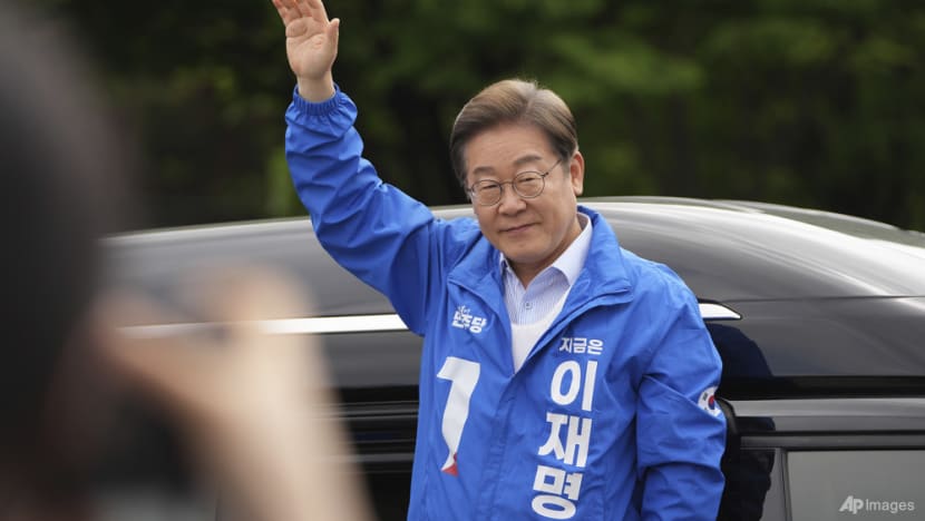 South Korea's liberal candidate Lee Jae-myung holds clear lead a week before presidential vote