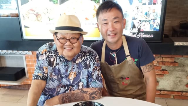 林益民遗体火化，“半个儿子” 陈喜明含泪发表悼词