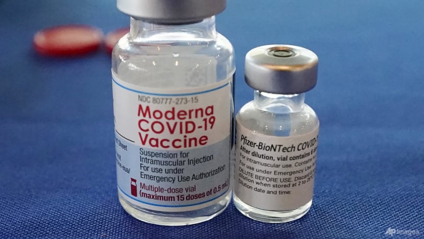 Moderna's bivalent COVID-19 vaccine to arrive by end-September, Pfizer's shot being evaluated: Ong Ye Kung Moderna's bivalent COVID-19 vaccine to arrive by end-September, Pfizer's shot being evaluated: Ong Ye Kung