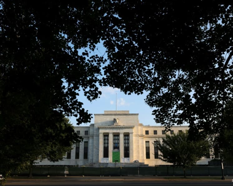 Will US Fed go ahead with plans to trim interest rate hikes, or shift back to inflation fighting mode?