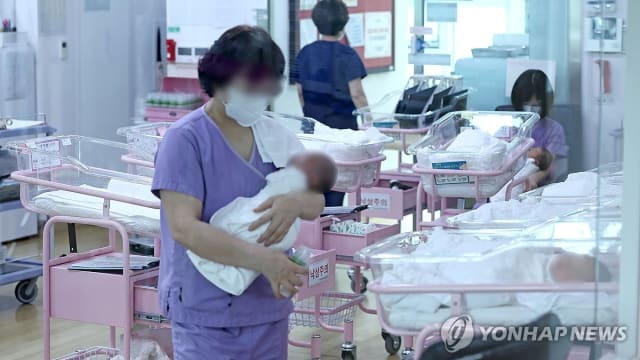 韩国去年出生人口约23万5000人 创历年新低