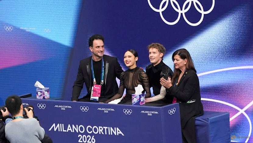 Figure skating-Tearful Chock and Bates say they felt like they skated a winning performance