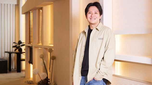 This young entrepreneur left a stable banking career to build a business selling curtains