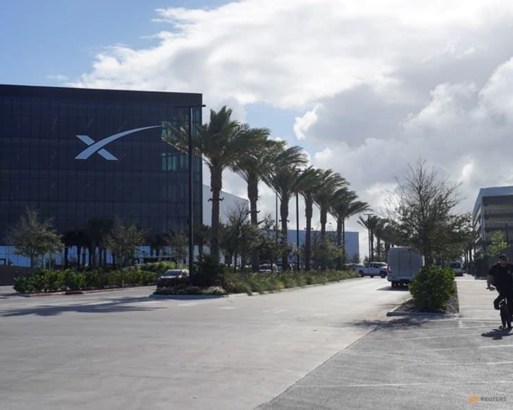 Hedge funds sold broader tech ahead of SpaceX IPO, JPMorgan data shows