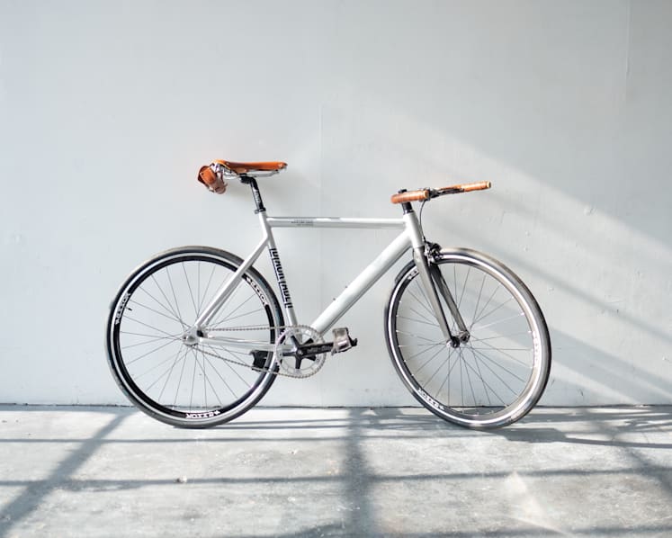 Jail for drunk man who threw bicycle from 10th floor to vent anger at not meeting girlfriend