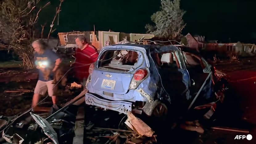 Severe storms kill at least 27 in Kentucky and Missouri Severe storms kill at least 27 in Kentucky and Missouri