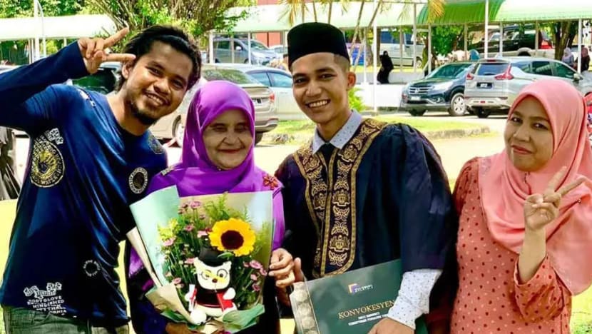 Pasangan kurang upaya berjaya didik anak hingga ke menara gading