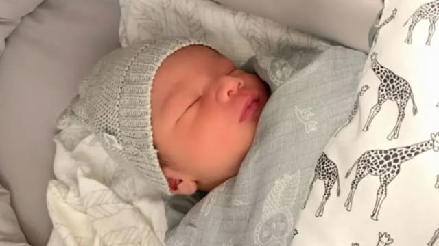 婴儿患罕见肌肉萎缩症 父母盼筹逾300万元为他治疗