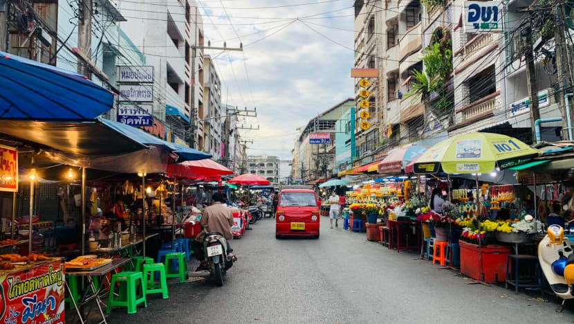 Foreign travellers return to Songkhla after Thailand lifts COVID-19 curbs Foreign travellers return to Songkhla after Thailand lifts COVID-19 curbs