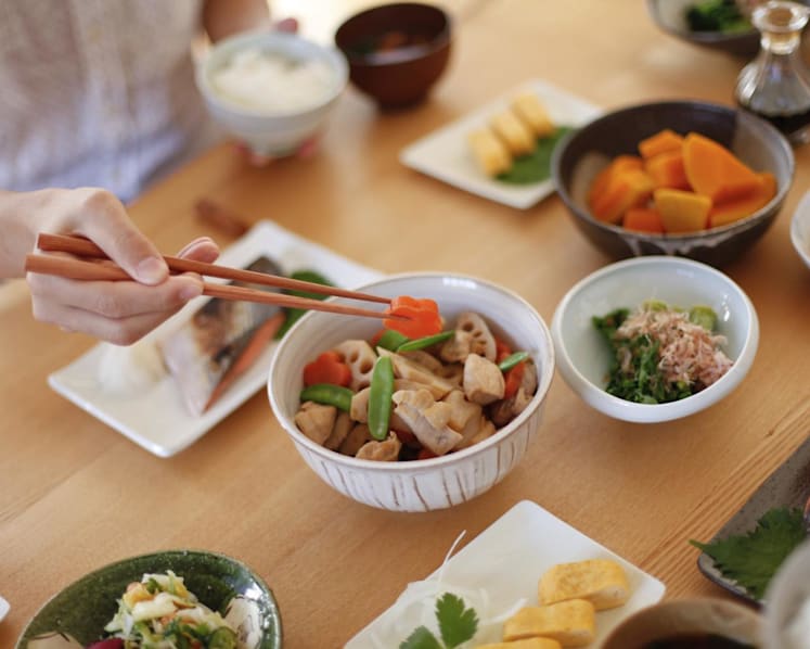 Will eating veggies before rice help you lose weight? Is alkaline water really good for you? Common food myths explained