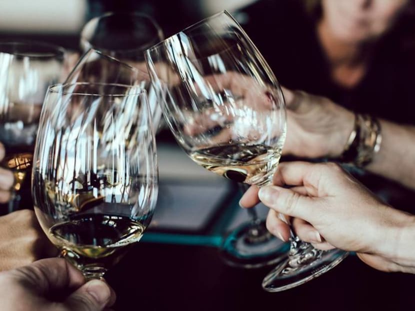 Meeting an important client for dinner? Here’s how to choose the right wine 