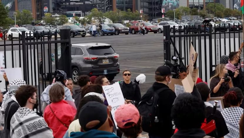 Ed Sheeran sifatkan keadaan di Gaza 'dahsyat dan tidak boleh dibenarkan' semasa mulakan konsert solo di Philadelphia