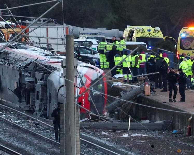 Passengers tell of terror, screams and darkness after Spain train crash