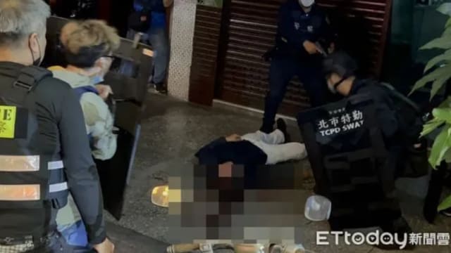 疑不堪欺侮 台男连轰四人后自轰身亡