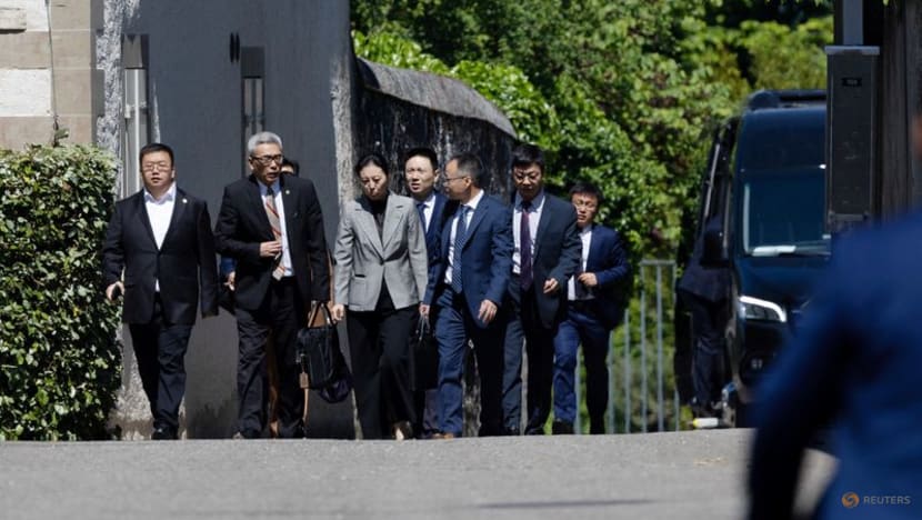US-China talks resume as Trump hails 'total reset' in trade relations