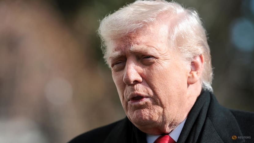 Trump, seeking damage control, weighs less aggressive approach in Minneapolis