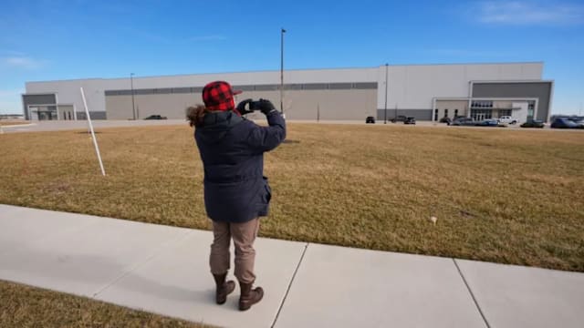 美移民执法局拟增加拘押人数 拨380亿美元收购翻新拘留中心