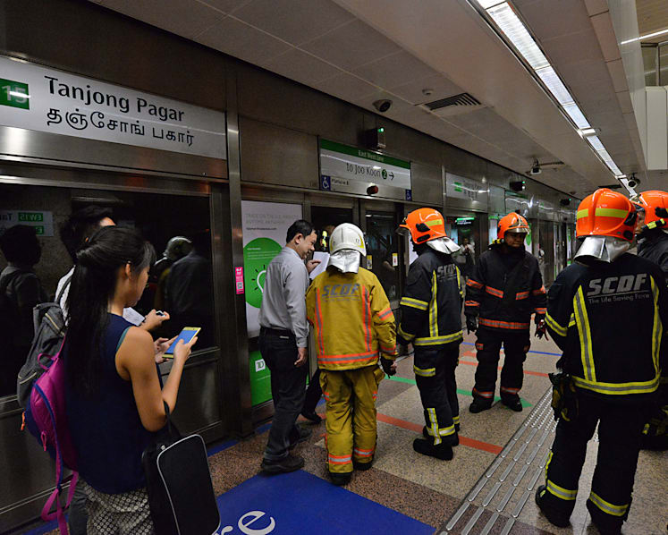 Gas leak from air-con pipe sends smoke into train, MRT station